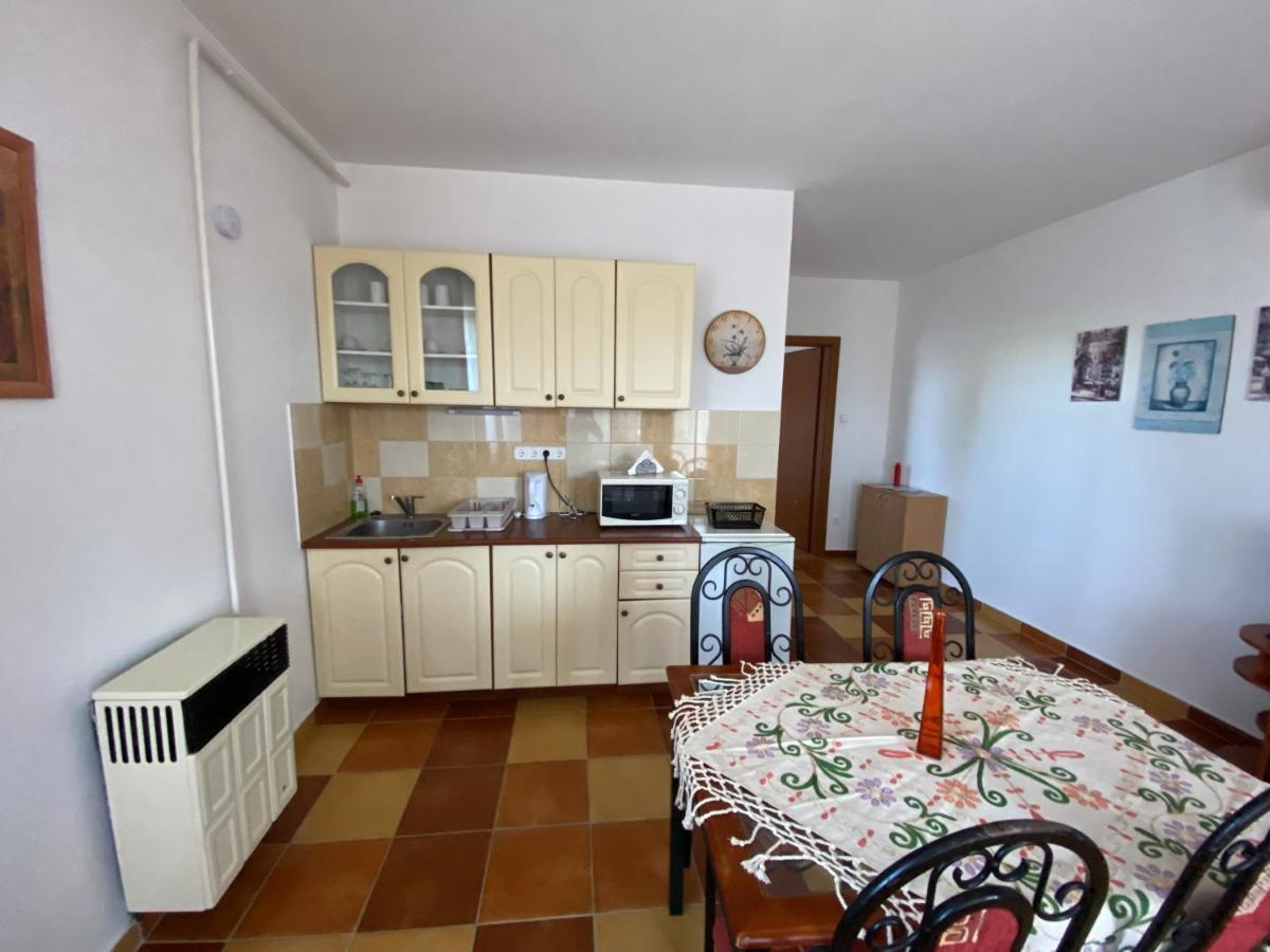 Gabi Lux Apartman Apartment Hajduszoboszlo Luaran gambar