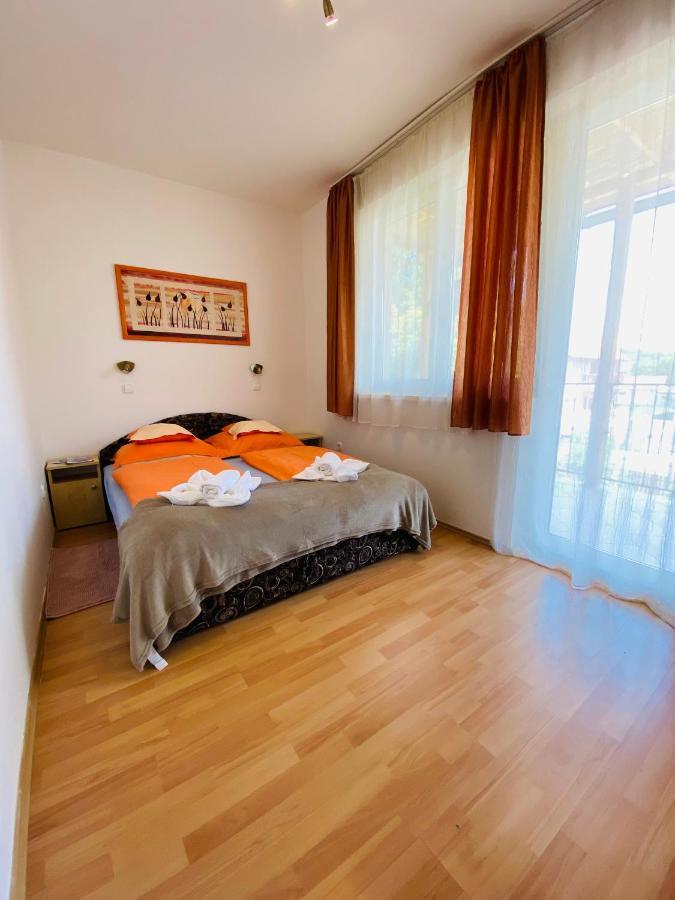 Gabi Lux Apartman Apartment Hajduszoboszlo Luaran gambar