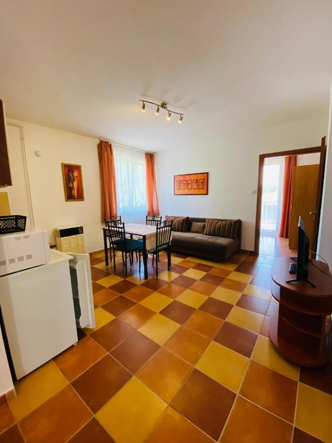 Gabi Lux Apartman Apartment Hajduszoboszlo Luaran gambar